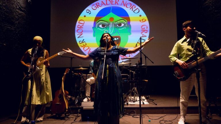 सीमाओं के पार, तमिल में गाना