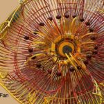 ऑरोविले कला प्रदर्शनी में संवेदी संकेतों की प्रचुरता