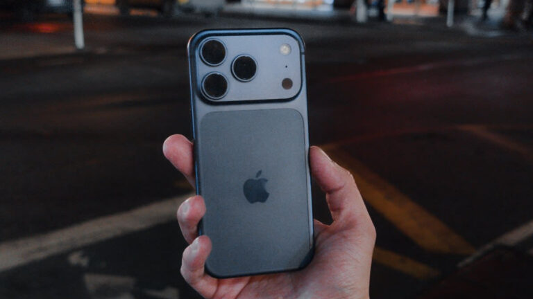 कॉस्मिक ऑरेंज की सफलता के बाद iPhone 18 Pro और 18 Pro Max को नया बोल्ड रंग मिल सकता है