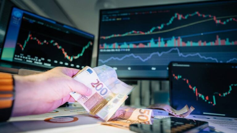 क्यों क्लॉड कोवर्क के लॉन्च ने वैश्विक तकनीकी बाजारों को चौंका दिया?