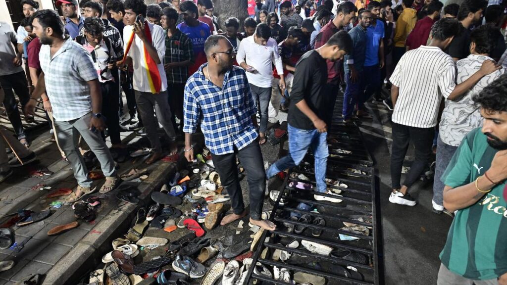 क्रिकेट जारी है, लेकिन अभी तक कोई जवाबदेही नहीं है।'