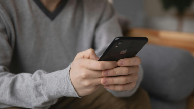 'चीची कॉल' वायरल वीडियो घोटाला: कैसे घोस्ट फ़ाइल धोखाधड़ी सोशल मीडिया उपयोगकर्ताओं को निशाना बना रही है