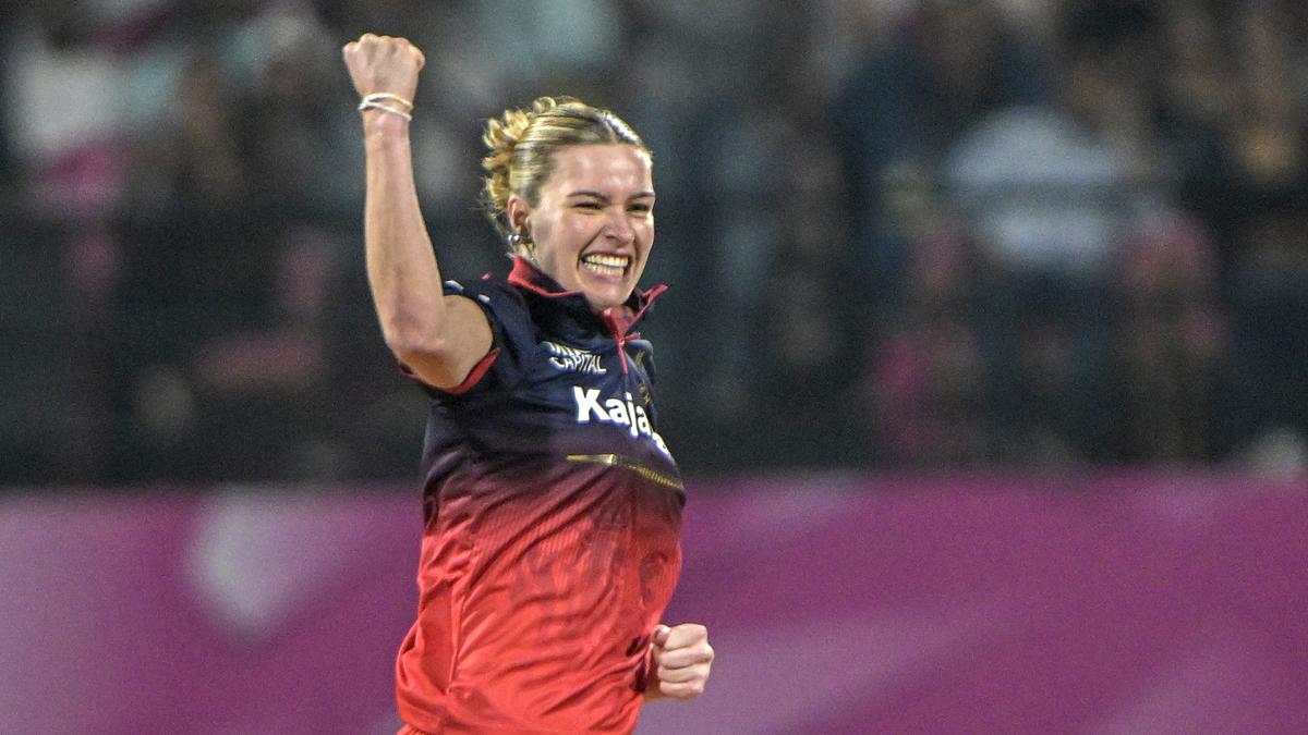 चीजों के उतार-चढ़ाव में: लॉरेन बेल ने आरसीबी को डब्ल्यूपीएल फाइनल तक पहुंचाया