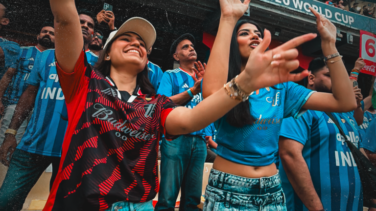 दिग्गज, प्रशंसक और स्टेडियम तक बस की सवारी: टी20 विश्व कप खेल का अनुभव