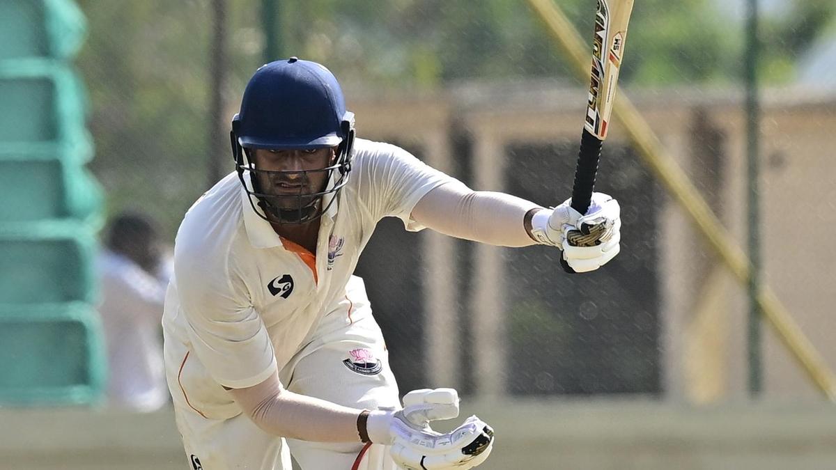 फाइव-स्टार नबी ने जेएंडके को भारी बढ़त हासिल करने में मदद की