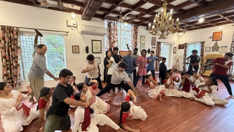 मंच पर मरुधु बंधुओं की गाथा