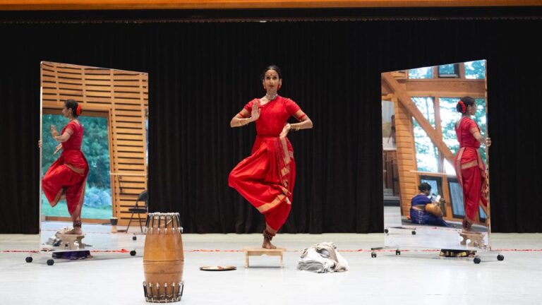 मैथिली प्रकाश और सौमिक दत्ता चेन्नई में संगीत और नृत्य के दो दिवसीय उत्सव 'सहज' के लिए सहयोग करते हैं