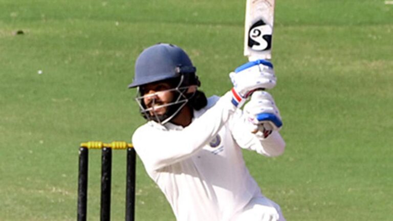 रणजी ट्रॉफी | प्राग्नेय ने शतक जड़ा, हैदराबाद ने छत्तीसगढ़ पर दबाव बनाया