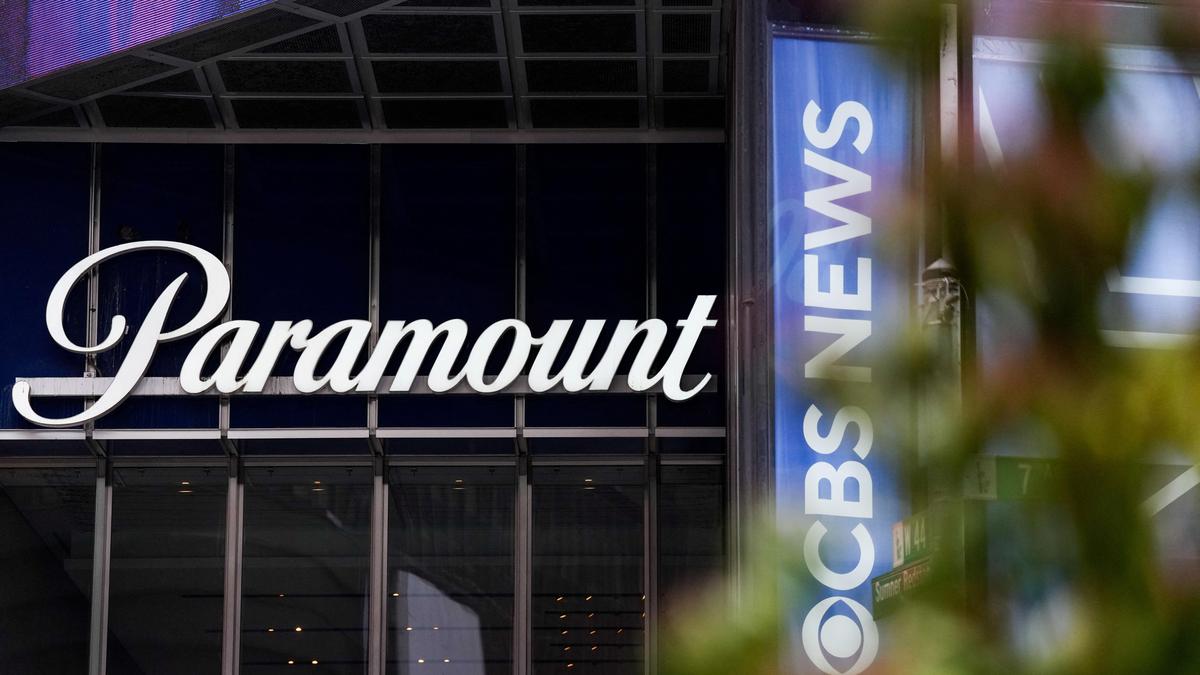 वार्नर ब्रदर्स का कहना है कि वह पैरामाउंट के साथ उसके बायआउट ऑफर पर फिर से बातचीत शुरू कर रहा है