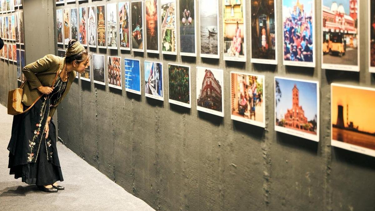 वीआर मॉल, अन्ना नगर, मद्रास आर्ट गिल्ड में स्थिरता के साथ कला का मिश्रण है