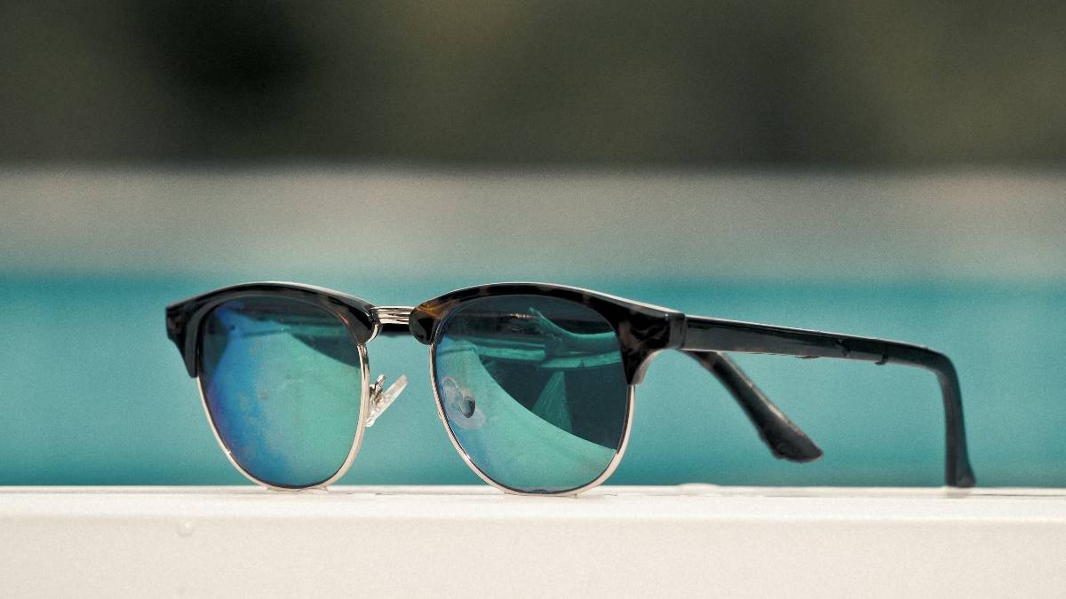 सोशल मीडिया पर गुप्त फिल्मांकन वीडियो की बाढ़ आने से स्मार्ट चश्मे गोपनीयता संबंधी भय पैदा करते हैं