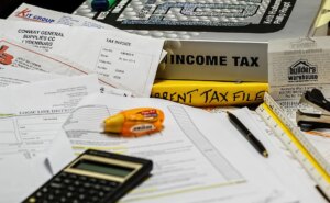 1 अप्रैल से नया आयकर कानून: मील कार्ड, आईटीआर, पैन में बदलाव आपको जरूर जानना चाहिए