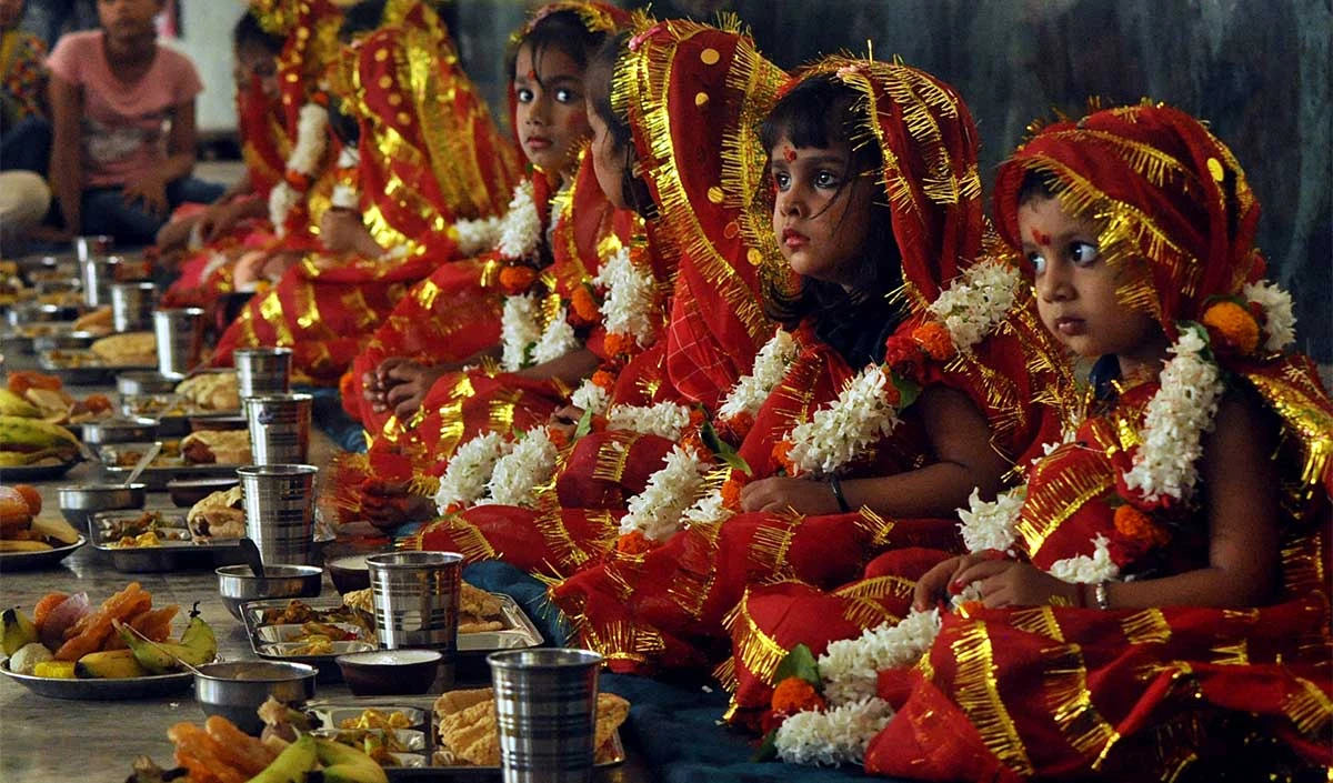 26-27 मार्च को होगी कन्या पूजा, पूजा से मिलती है सुख-समृद्धि और रोगों से मुक्ति