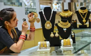 भयानक उछाल: सोने चांदी की कीमतें आज छू रही हैं आसमान, निवेशकों के लिए बड़ी चेतावनी