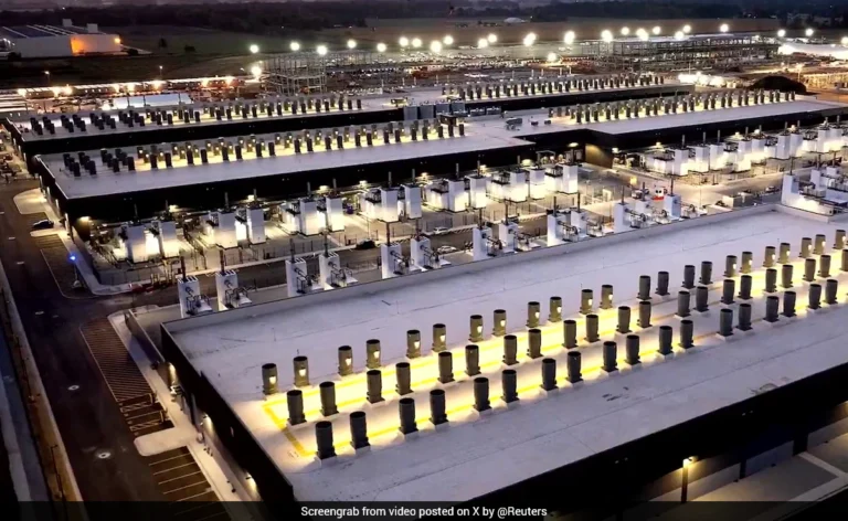 ग्लोबल टेक युद्ध: क्या बिग टेक कंपनियों पर यह विनाशकारी हमला तीसरे विश्व युद्ध की शुरुआत है?