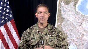 अमेरिका का कहना है कि उसने होर्मुज जलडमरूमध्य तेल मार्ग को अवरुद्ध करने के लिए ईरान के अड्डे को 'हटा' दिया है