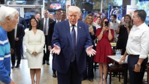 इज़राइल-ईरान युद्ध: ट्रम्प ने कहा कि युद्ध 'बहुत जल्द' समाप्त हो जाएगा; अमेरिका कुछ 'सबसे महत्वपूर्ण' लक्ष्यों को बाद के लिए बचा रहा है