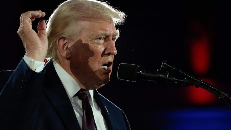 ईरान इजराइल अमेरिका युद्ध: डोनाल्ड ट्रंप का कहना है कि ईरान यह स्वीकार करने से 'डर' रहा है कि वह समझौता चाहता है