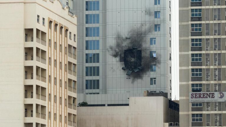 ईरान युद्ध: अमेरिकी लक्ष्यों पर बहस तेज होने पर कांग्रेस ने पहला वोट लिया