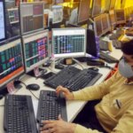 ईरान युद्ध के बीच एसआईपी रिटर्न नकारात्मक हो गया: क्या निवेशकों को रहना चाहिए या बाहर निकलना चाहिए?