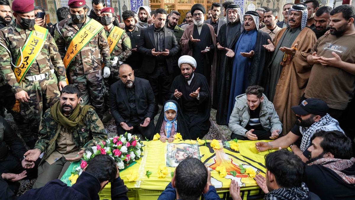 ईरान समर्थक इराकी समूह ने शर्तों के साथ अमेरिकी दूतावास पर हमले रोकने को कहा है