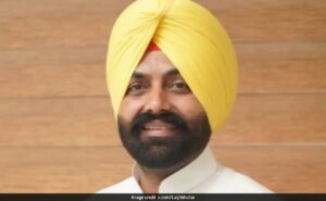 'उड़ता मंत्री' के लिए लाल किले पर प्रदर्शन: आत्महत्या के केंद्र में पंजाब के पूर्व मंत्री कौन हैं?