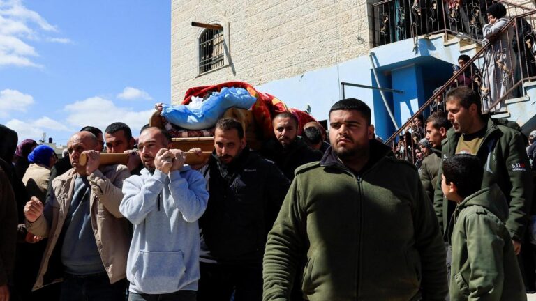 कब्जे वाले वेस्ट बैंक में इजरायली बस्ती में आग लगने से तीन फिलिस्तीनियों की मौत हो गई