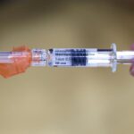 केंट मेनिनजाइटिस के प्रकोप ने ब्रिटेन में वैक्सीन की मांग को बढ़ावा दिया, नीतिगत बहस को बढ़ावा दिया