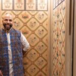 कैसे दिल्ली के मयूर गिरोत्रा ​​ने डंकी कैमल बैग को फैशन में बदल दिया