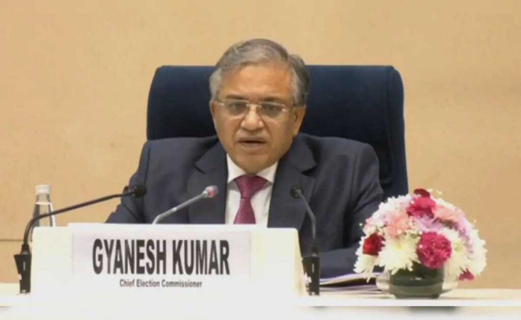 चुनाव निकाय के प्रमुख पर महाभियोग की प्रक्रिया और विपक्ष कैसे तैयार होता है