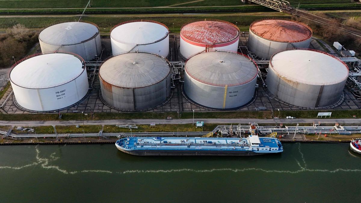 जर्मनी, जापान तेल भंडार को मुक्त करने के लिए जी-7 कार्रवाई के लिए ‘तैयार’ हैं