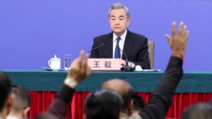 ट्रम्प की यात्रा को ध्यान में रखते हुए, चीन ने ईरान की प्रतिक्रिया पर विचार किया