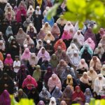 तस्वीरों में मैं मुस्कुराहट लाता हूं, लेकिन कई लोगों के लिए यह घाव पैदा करता है