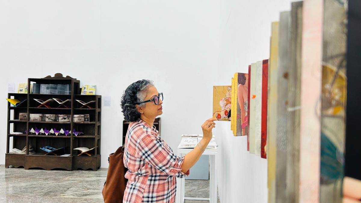 तिरुवनंतपुरम में अनशेल्विंग मेमोरीज़ कला प्रदर्शनी पुस्तक कला को प्रदर्शित करती है