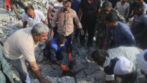 तेहरान ने अमेरिका पर स्कूल पर 'गणितीय' हमले का आरोप लगाया है