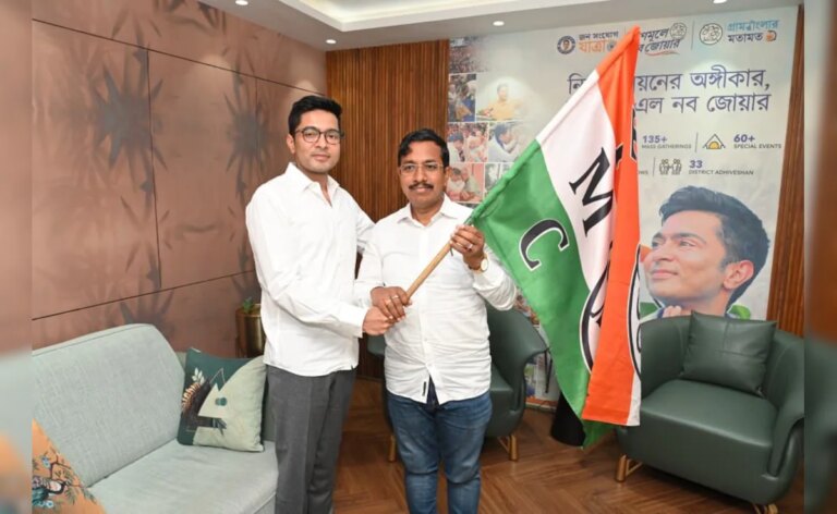 नंदीग्राम में इतिहास खुद को दोहराता है जहां सुवेंदु अधिकारी अपने पूर्व सहयोगी से भिड़ते हैं