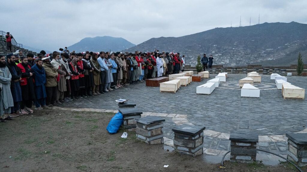 पाकिस्तान और अफगानिस्तान ने शत्रुता में ईद पर 'विराम' की घोषणा की है