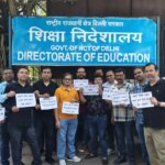 फीस वृद्धि, छात्रों का नामांकन रद्द करने को लेकर अभिभावकों ने दिल्ली के स्कूल के बाहर विरोध प्रदर्शन किया