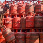 एलपीजी, एलपीजी की कीमत, एलपीजी की कीमत में कटौती, वाणिज्यिक एलपीजी की कीमत, घरेलू एलपीजी की कीमत, दिल्ली में वाणिज्यिक एलपीजी की कीमत- इंडिया टीवी पैसा