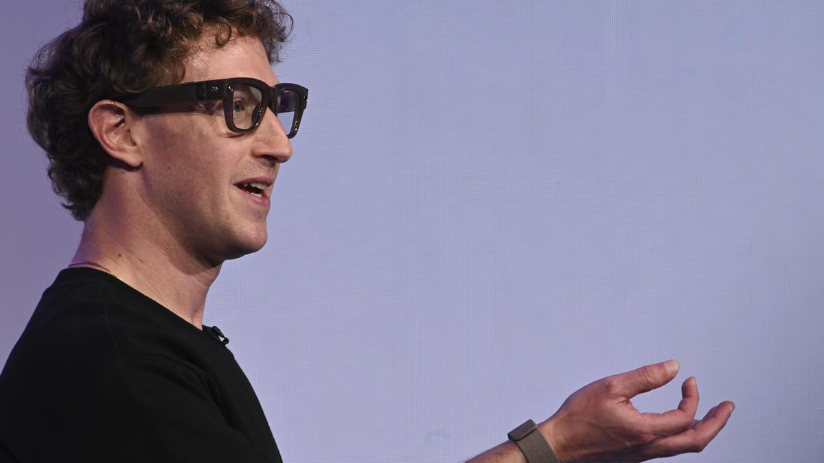 मेटा एआई चश्मा विदेशी श्रमिकों की बैंक जानकारी, नग्न लोग और अश्लील दिखाता है: रिपोर्ट