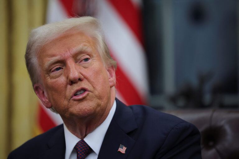 राय | ट्रम्प और उनका अमेरिका तेजी से वास्तविकता से संपर्क खो रहा है