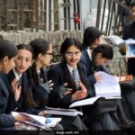 रिपोर्ट में कहा गया है कि सीबीएसई 10वीं परीक्षा परिणाम 2026 अप्रैल के मध्य में जारी होने की संभावना है