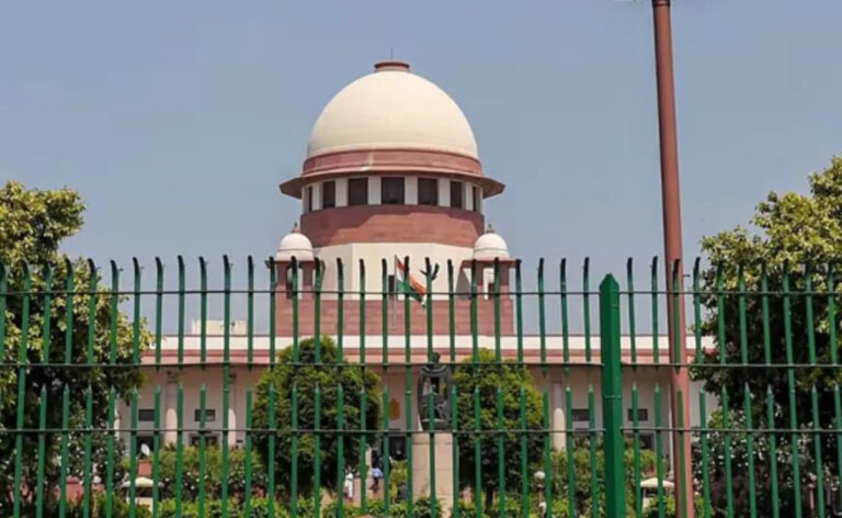 'लुधियाना जाएं और स्वेटर बेचें': सुप्रीम कोर्ट में बेकार याचिका पर मुख्य न्यायाधीश ने व्यवसायी से कहा