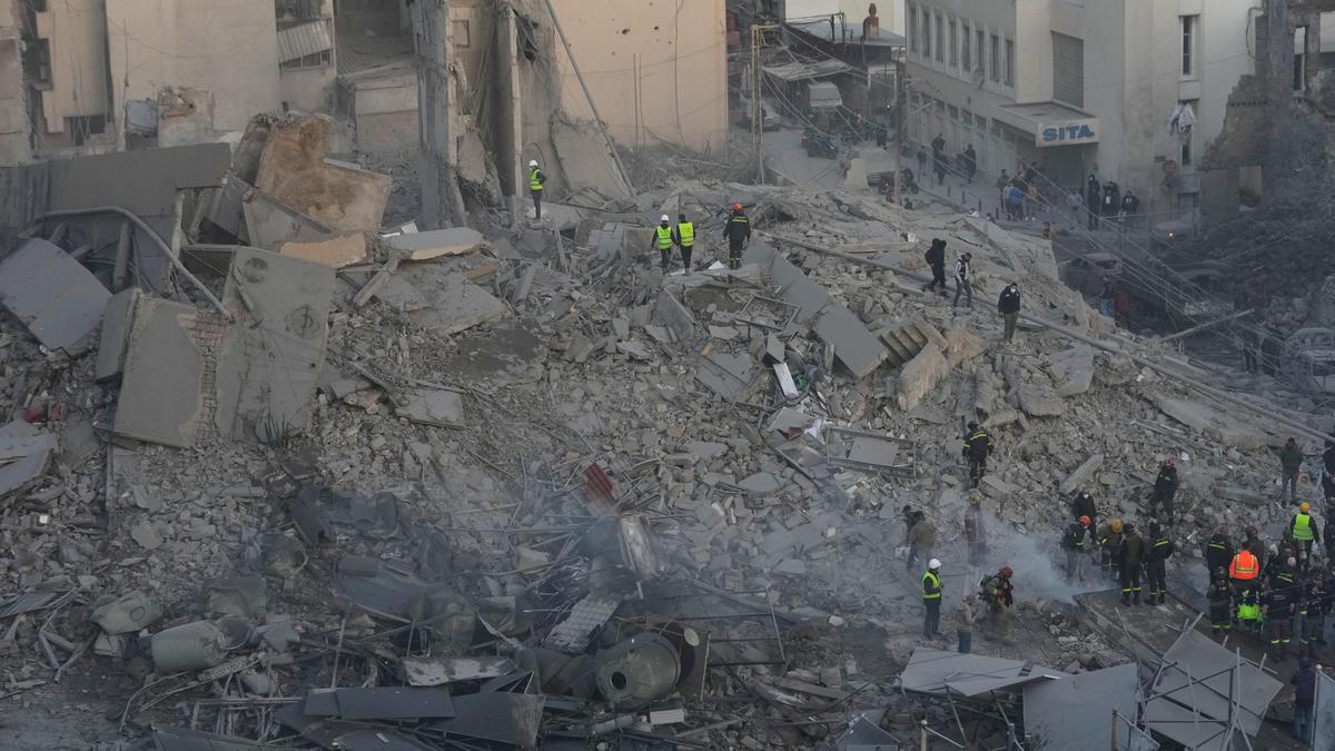 लेबनान का कहना है कि मध्य बेरूत पर इज़रायली हमले में कम से कम छह लोग मारे गए हैं