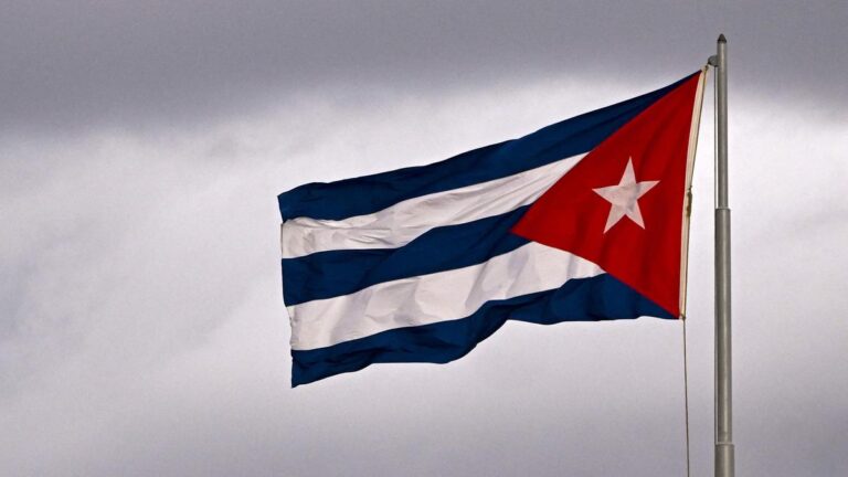 वरिष्ठ अमेरिकी जनरल का कहना है कि अमेरिकी सेना क्यूबा पर हमले की तैयारी नहीं कर रही है