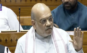 'शशि थरूर को उन्हें सलाह देनी चाहिए': अमित शाह का विपक्ष पर हमला