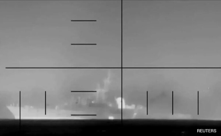 श्रीलंका के पास डूब रहे ईरानी युद्धपोत की मदद के लिए भारत ने जहाज भेजा: नौसेना