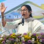"सभी सीमाओं के पार": अधिकारियों के तबादले पर निकाय चुनाव कराएंगी ममता बनर्जी