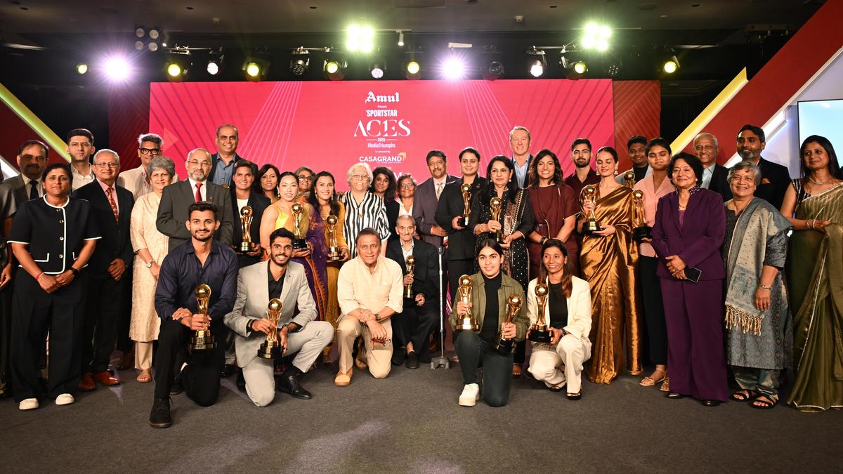स्पोर्टस्टार एसेस अवार्ड्स: महिला क्रिकेटरों ने चुराया जलवा