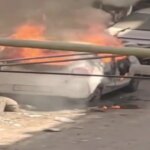 होली के दिन दिल्ली में मारपीट के दौरान एक शख्स की मौत के बाद सड़कें जाम कर दी गईं, गाड़ियां जला दी गईं